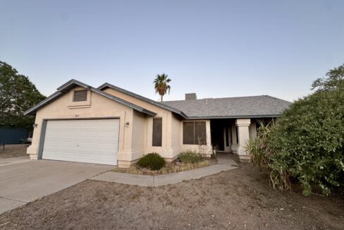 Excellent Westgate Entertainment area Neighborhood Glendale Arizona Property for sale - blocks from State Farm Stadium, quick access to Restaurants, Nightlife, 101. HomeSmart Michael Paul Baden 480-232-3086